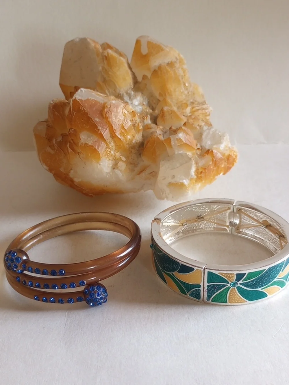 VINTAGE TWO BRACELETS SNAKE BANGLE , STRETCED ENAMEL LINKS  LOT